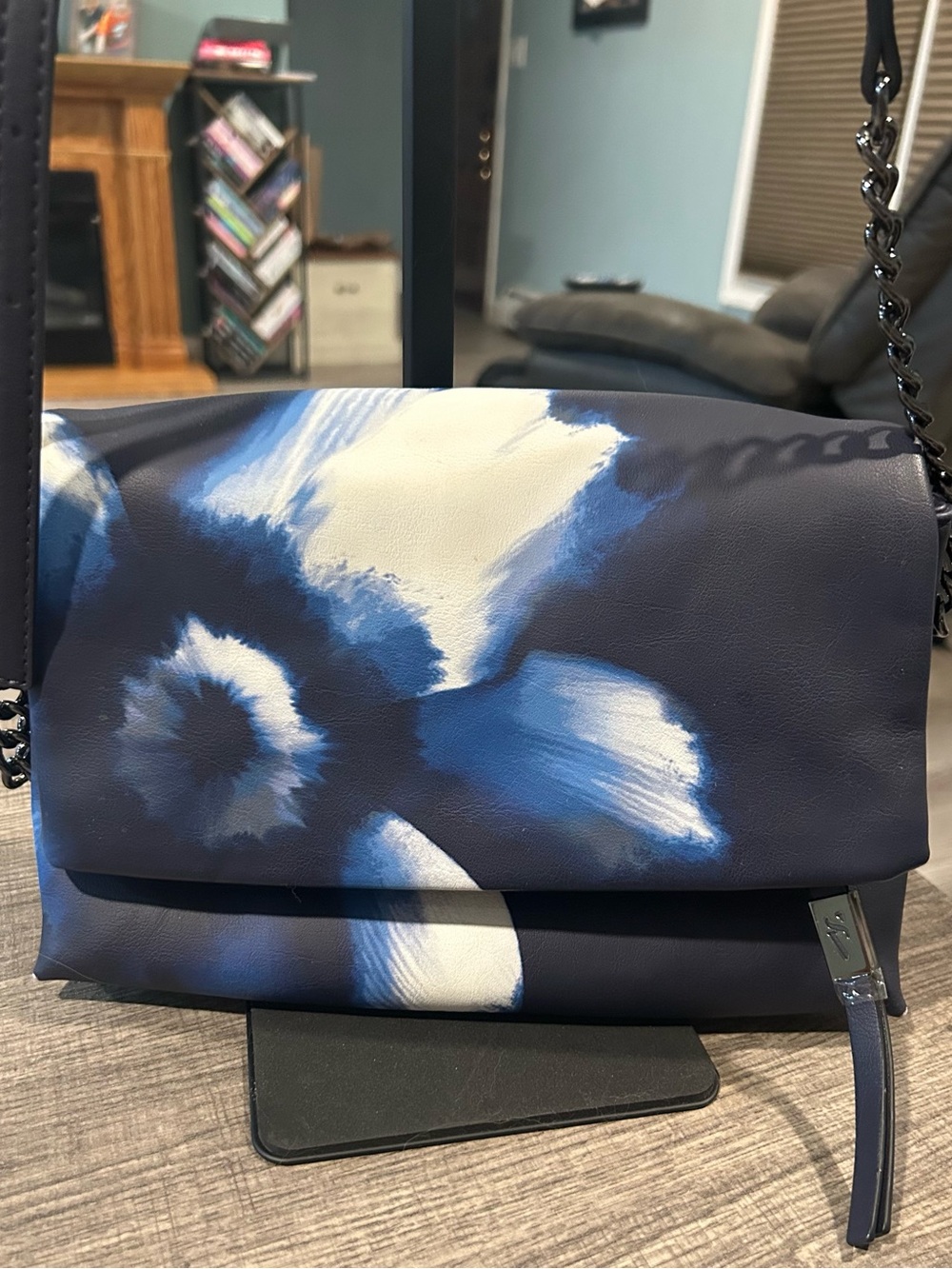 Simply Vera Vera Wang Navy Blue & White Floral Crossbody Bag